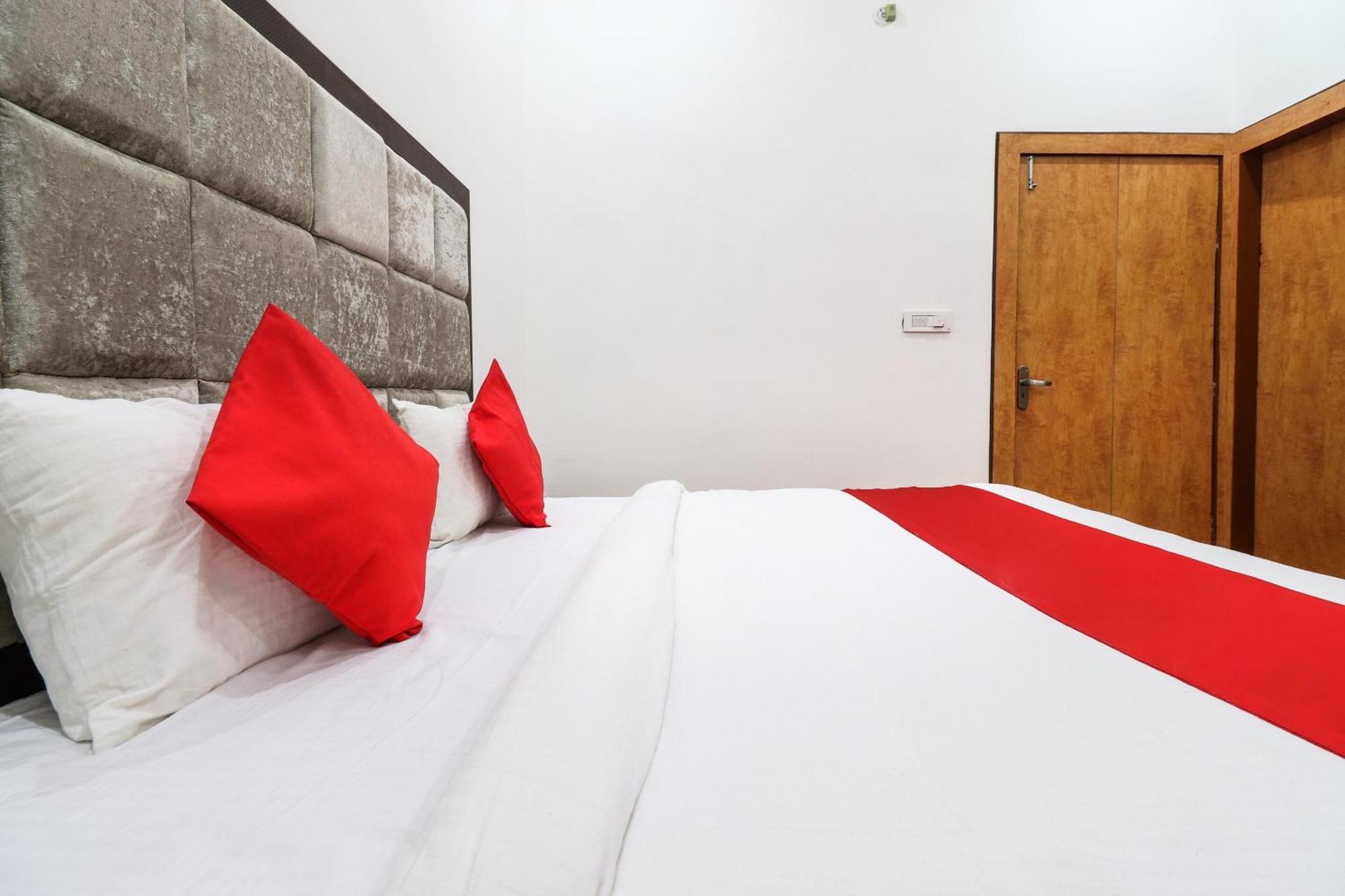 Hotel O Taj Royal Tājganj Εξωτερικό φωτογραφία